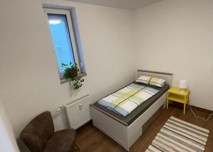 Am Brunnen Apartman *